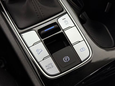 Used 2025 Hyundai Tucson SE image 30