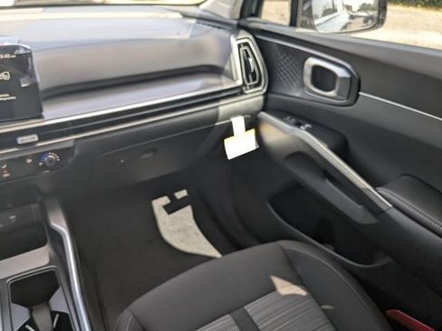 New 2026 Kia Sorento LX FWD image 15