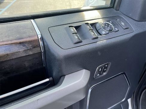 Certified 2022 Ford F350 Lariat w/ Lariat Ultimate Package image 5