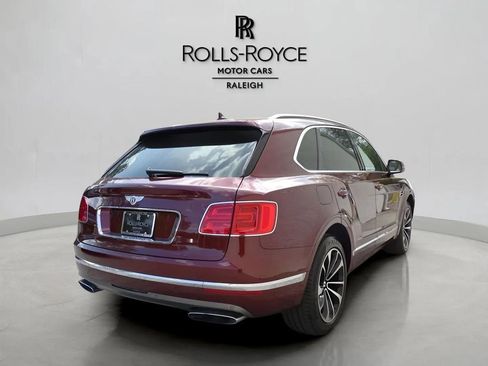 Used 2017 Bentley Bentayga image 5