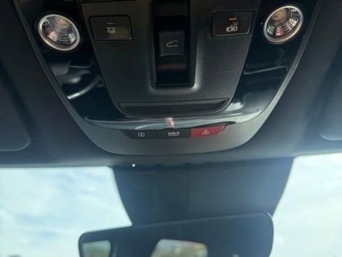 Used 2023 Kia Sportage SX image 10