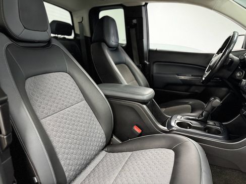 Used 2018 Chevrolet Colorado Z71 image 31