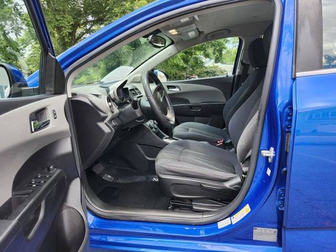 Used 2016 Chevrolet Sonic LT FWD image 3
