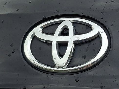 Used 2023 Toyota Highlander Platinum image 34