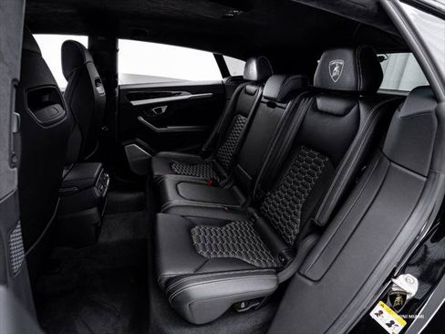 Used 2019 Lamborghini Urus AWD/4WD image 48