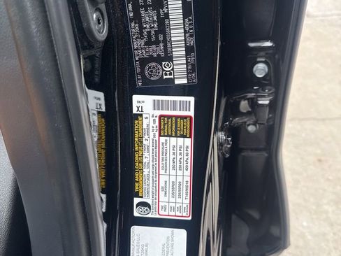 Used 2025 Toyota Highlander Platinum image 65