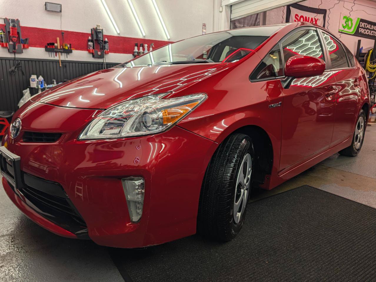 Used 2013 Toyota Prius Two FWD image 3