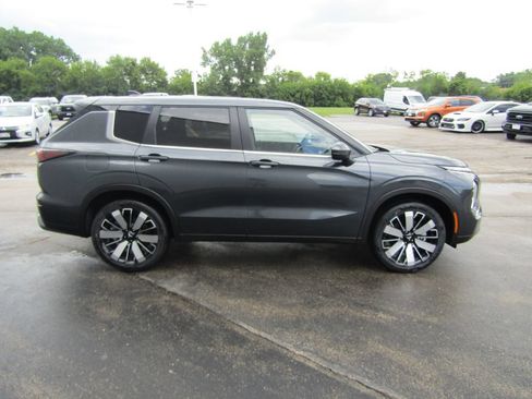 Used 2026 Mitsubishi Outlander SE FWD image 7