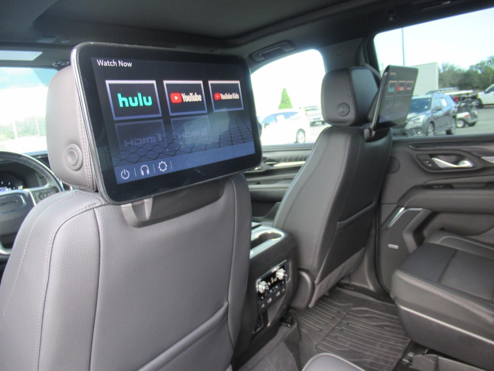 Used 2024 GMC Yukon Denali w/ Advanced Technology Package AWD/4WD image 18