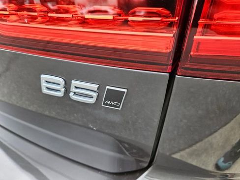 Certified 2025 Volvo V60 B5 Cross Country Plus AWD/4WD image 11