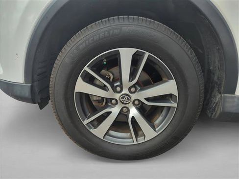 Used 2018 Toyota RAV4 XLE image 26
