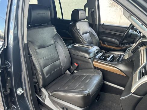 Used 2019 GMC Yukon XL Denali image 42