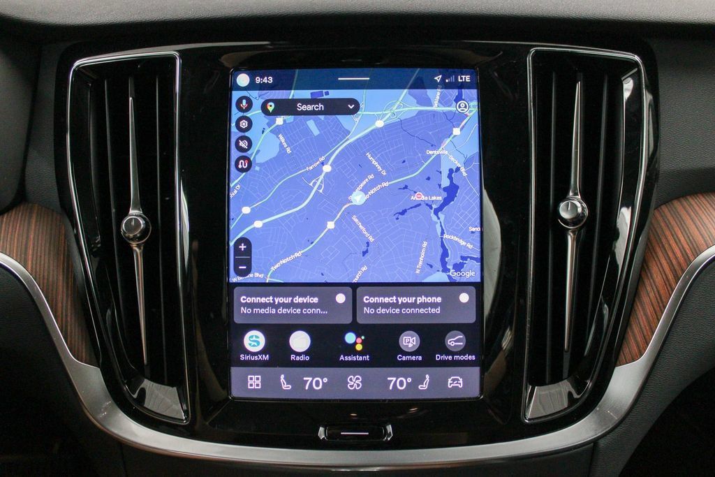 Used 2025 Volvo V60 B5 Cross Country Plus AWD/4WD image 36