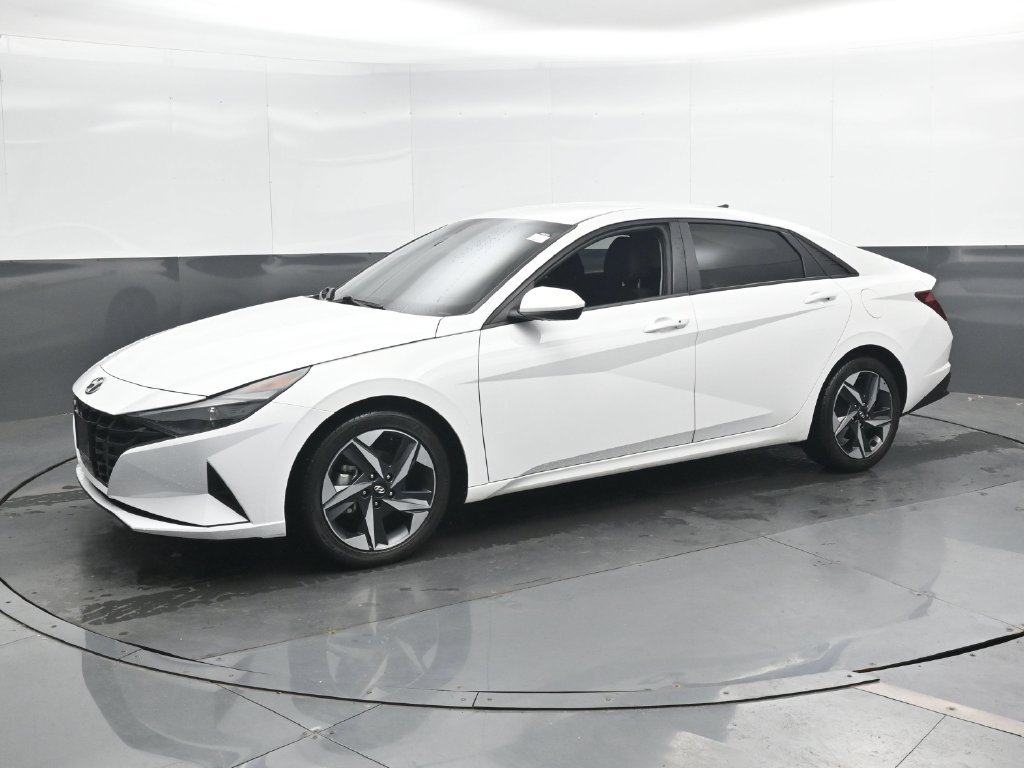 Used 2023 Hyundai Elantra SEL w/ Convenience Package FWD image 7