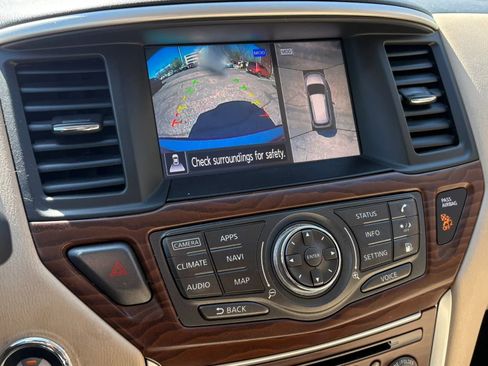 Used 2018 Nissan Pathfinder Platinum FWD image 19