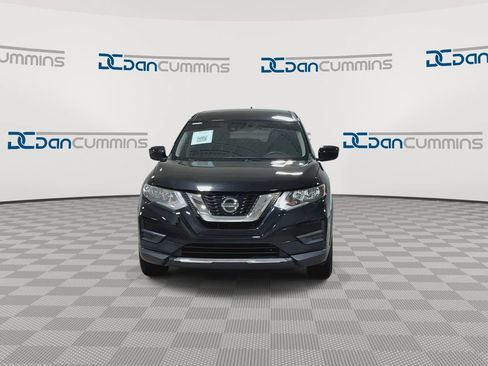 Used 2019 Nissan Rogue S FWD image 3