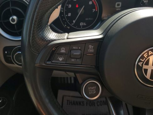 Used 2020 Alfa Romeo Giulia Ti Sport image 26