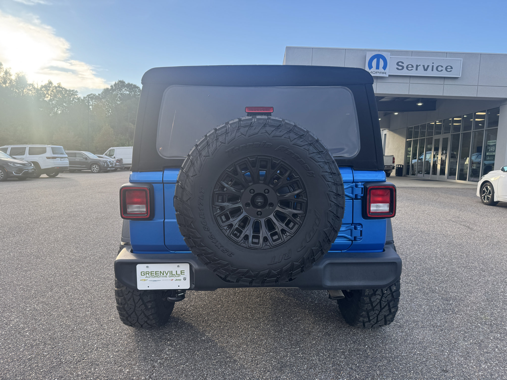 Used 2024 Jeep Wrangler Unlimited Sport AWD/4WD image 4