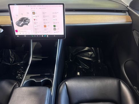 Used 2020 Tesla Model Y Long Range AWD/4WD image 31