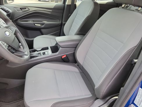 Used 2017 Ford Escape S FWD image 4