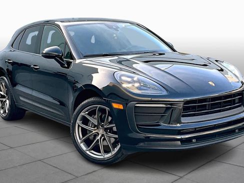 Used 2022 Porsche Macan image 3