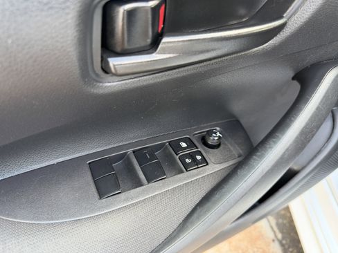 Used 2024 Toyota Corolla LE FWD image 17
