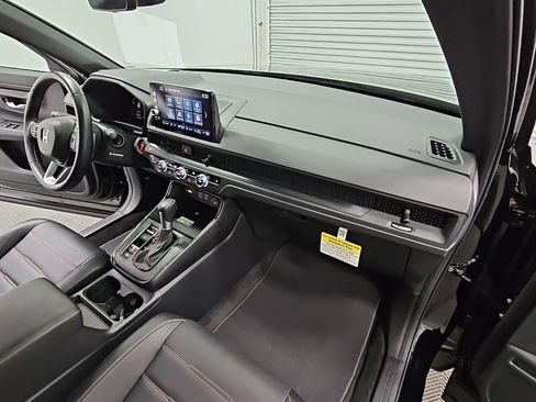 Used 2025 Honda CR-V Sport-L image 39