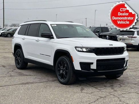 New 2025 Jeep Grand Cherokee L Altitude image 1