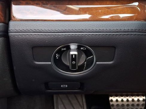 Used 2018 Mercedes-Benz SL 550 image 25