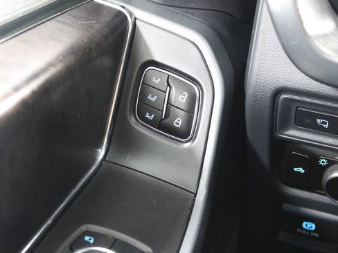 Used 2023 Ford F150 Lariat image 27