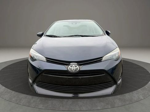 Used 2019 Toyota Corolla LE FWD image 2
