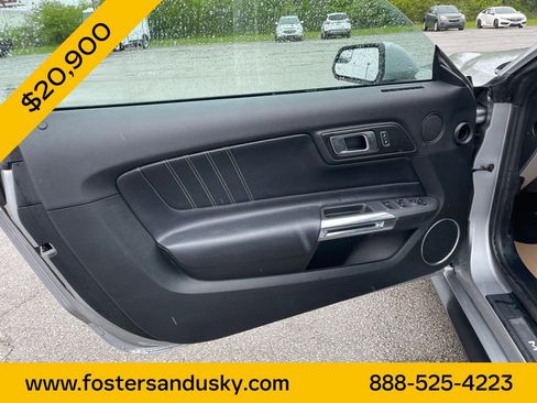 Used 2020 Ford Mustang Premium RWD image 15