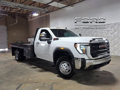 Used 2024 GMC Sierra 3500 Pro w/ Convenience Package