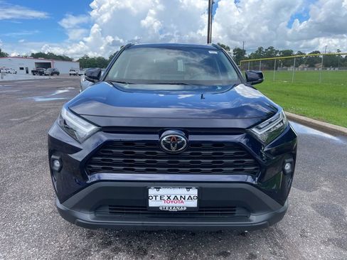 Used 2025 Toyota RAV4 XLE Premium FWD image 2