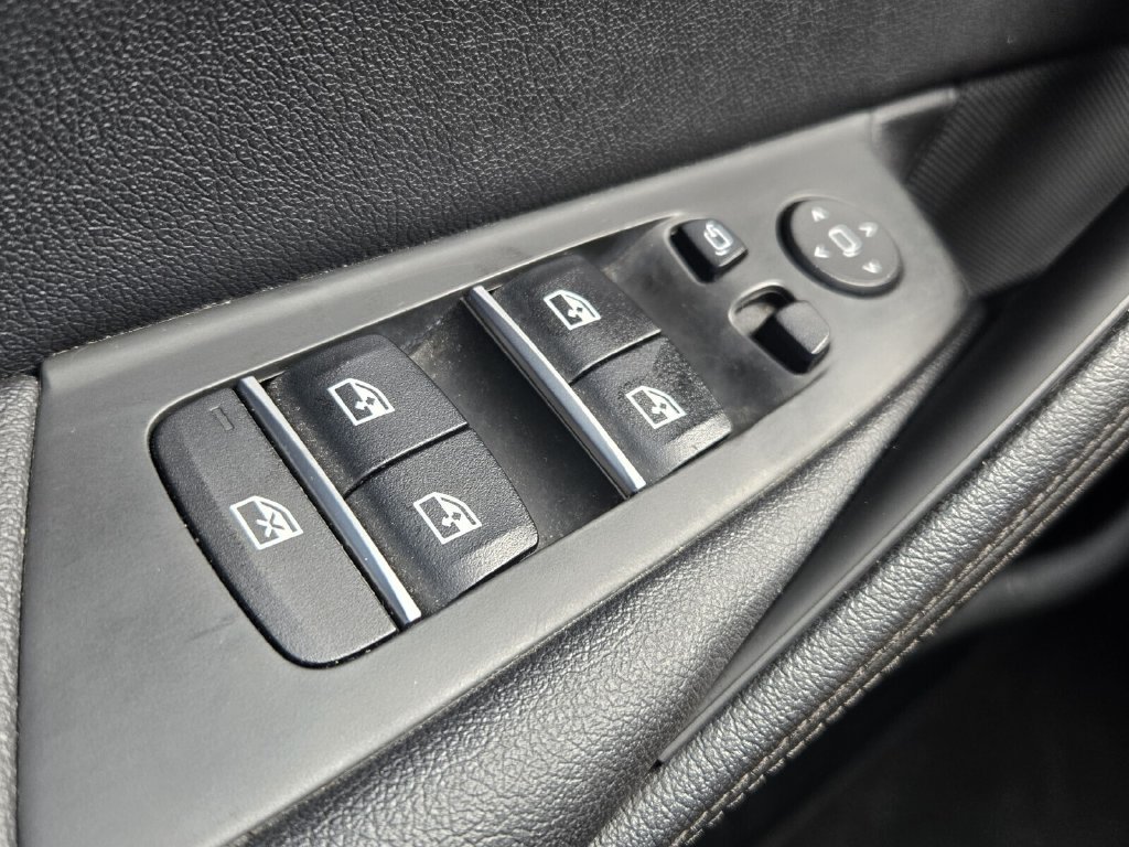 Used 2021 BMW 530i w/ M Sport Package RWD image 26