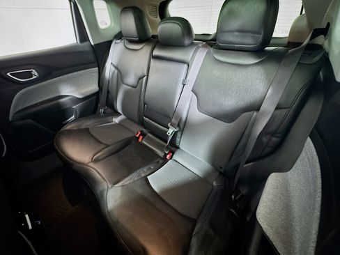 Used 2022 Jeep Compass Latitude w/ Sun and Sound Group image 21