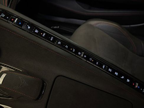 Used 2023 Chevrolet Corvette Stingray Premium Cpe w/ Z51 Performance Package image 7