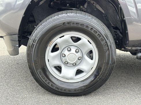 Used 2023 Toyota Tacoma SR AWD/4WD image 12
