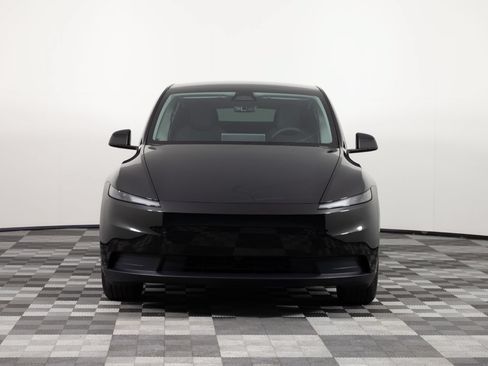Used 2026 Tesla Model Y AWD image 12