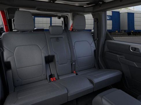 Used 2025 Ford Bronco Badlands AWD/4WD image 36
