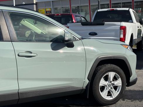Used 2019 Toyota RAV4 XLE w/ All Weather Liner Package AWD/4WD image 4