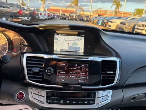 Used 2015 Honda Accord EX-L image 18