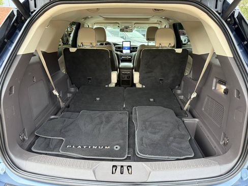 Used 2020 Ford Explorer Platinum w/ Premium Technology Package AWD/4WD image 26