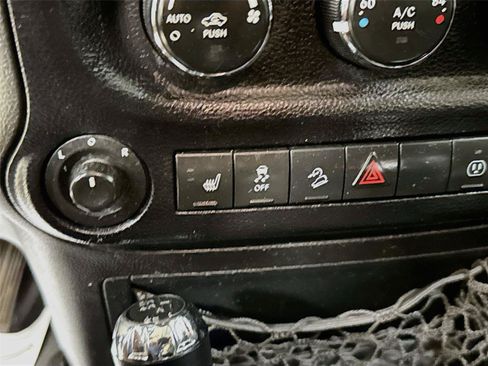 Used 2013 Jeep Wrangler Unlimited Sahara w/ Connectivity Group AWD/4WD image 14