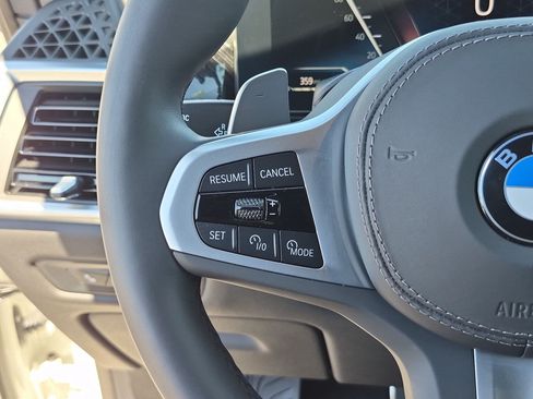 Used 2026 BMW X5 xDrive40i w/ M Sport Package AWD/4WD image 19