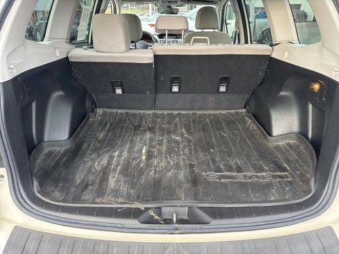 Used 2018 Subaru Forester 2.5i Premium w/ All-Weather Package image 11