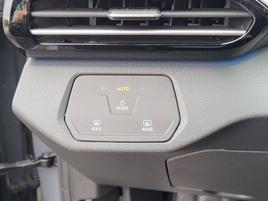 Used 2024 Volkswagen ID.4 2WD image 10