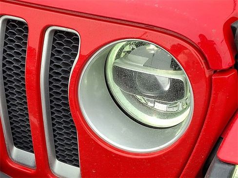 Used 2018 Jeep Wrangler Unlimited Sahara image 27