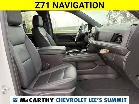 Certified 2025 Chevrolet Suburban Z71 AWD/4WD image 29