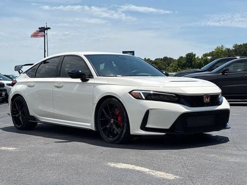 Used 2024 Honda Civic Type R image 8